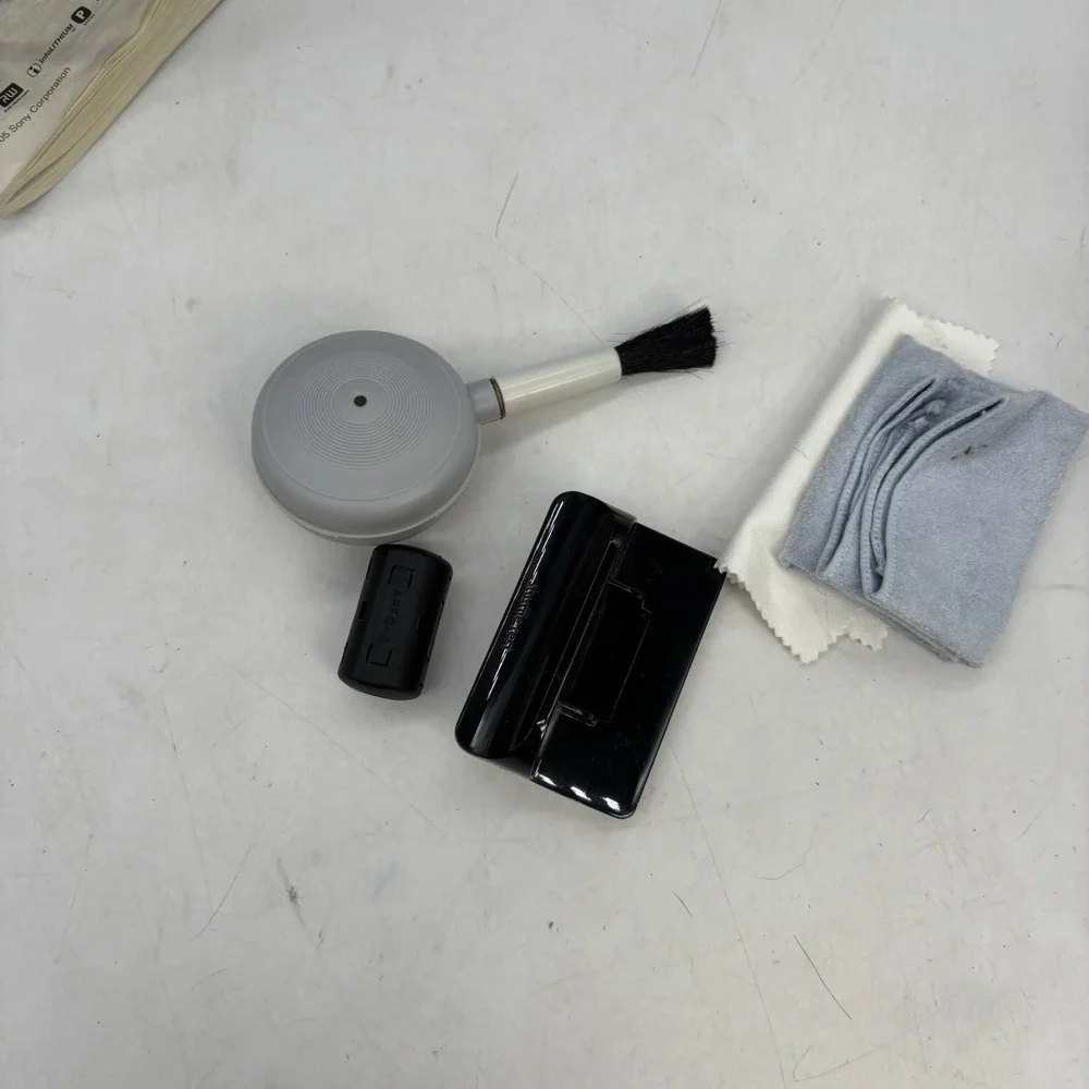 Sony DCR-HC90 NTSC Wide LCD Handycam Bundle Untested